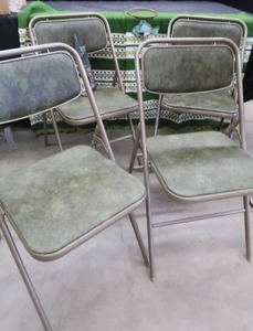 lot 223 image: 2 GREEN CUTAINS, 4 FOLDING CHAIRS, COLLECTORS CALENDER