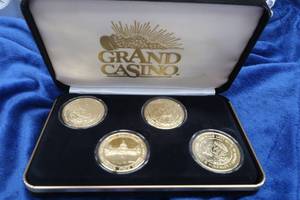 lot 226 image: CASINO CELLECTABLE LOT