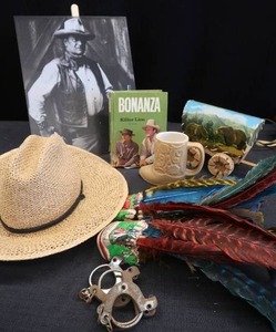 lot 262 image: VINTAGE WESTERN LOT