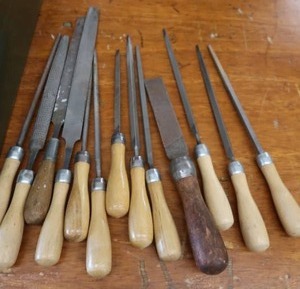 lot 300 image: HEAVY DUTY STEEL DRAWER STUFFED WITH TOOLS