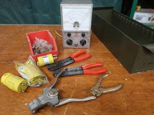 lot 320 image: HEAVY DUTY STEEL DRAWER STUFFED WITH ELECTRIAL TOOLS