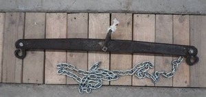 lot 332 image: VINTAGE MEAT HANGER BAR WITH CHAIN