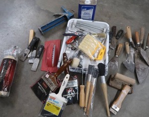 lot 350 image: MUDDING AND PAINTING LOT