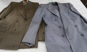 lot 361 image: TWO VINTAGE MENS SUITS