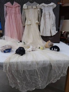 lot 367 image: GORGEOUS VINTAGE WEDDING LOT