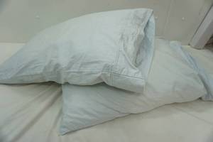 lot 66 image: 2 pillows. very good condition