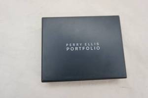 lot 76 image: Perry Ellis portfolio wallet (new)