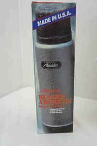 lot 79 image: Aladdin Rugged America Quart Thermos. (New)