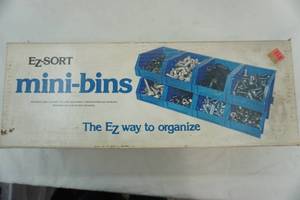 lot 81 image: EZ-Sort mini-bins (new)