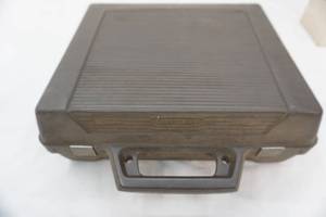 lot 86 image: Craftsman Industrial Commercial Grinder with ends and case