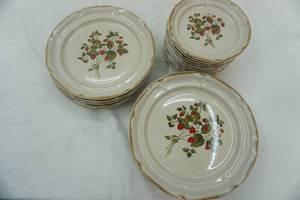lot 141 image: Vintage Stoneware Set Sunmarc Endura Collection (NEW Condition)