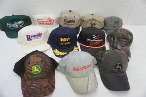 lot 152 image: Vintage & New Hat Lot