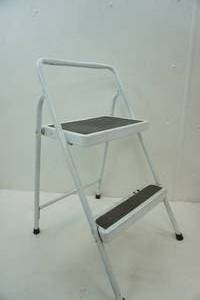 lot 170 image: Folding Metal Step Stool