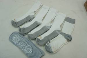 lot 171 image: Dickies Mens Socks