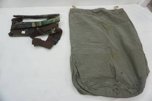 lot 182 image: NADA Chair & Canvas Duffle Bag