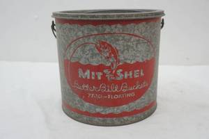 lot 240 image: minnow bucket