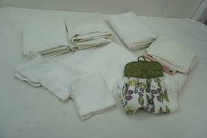 lot 259 image: White Towel Lot