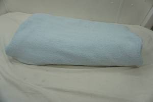 lot 264 image: Heated Blanket (No cord)