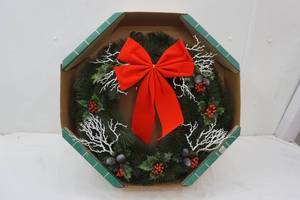 lot 271 image: Vintage Artificial Christmas Wreath 24