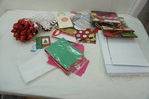 lot 273 image: Gift Wrapping Lot
