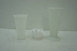 lot 282 image: Milk Glass Lot