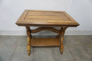 lot 292 image: Side Table 26x18x22