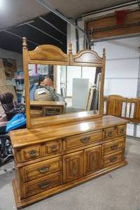 Chest of drawers with mirror