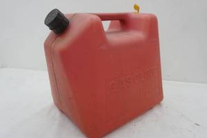 lot 338 image: 5 gallon gas can