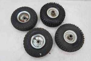 lot 361 image: 4 Tires & 5 Gallon Bucket