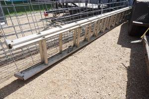 lot 428 image: Aluminum Ladder 20-24