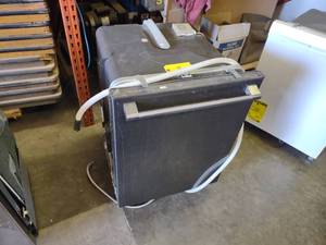 lot 8 image: Ikea Dish Washer, Model Essentiel 9...