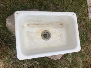 lot 403 image: Single Cast Iron Sink
