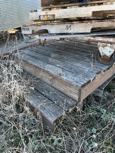lot 421 image: Wooden Deck (4x8)