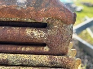 lot 321 image: Vintage Radiator (9d - 20w x 36h)