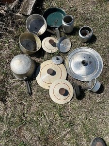 lot 217 image: Metal Pots (Lot of 6)