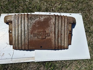 lot 305 image: Cast Iron Old Homart Furnace Door