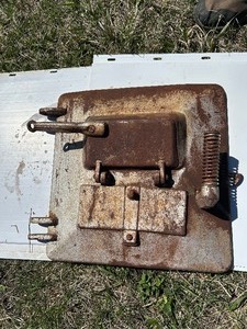 lot 303 image: Cast Iron Furnace Door w vent