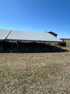 lot 105 image: 16 x 24 Livestock  Poultry Range Shelter (needs work)