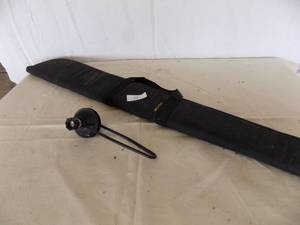 lot 11 image: Sporting goods - Gun case Allen good zipper, Motor flushing ears