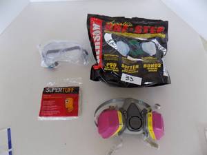 lot 33 image: Safety Items