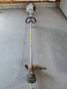 lot 55 image: STIHL Weed Whipper