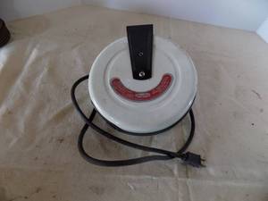 lot 79 image: Dayton Reel Light, 110 Volt (In Garage)