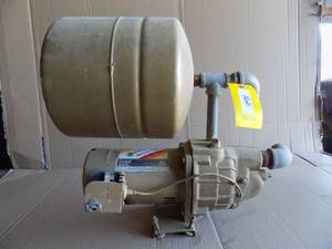 lot 160 image: Menard Aqua-Lux Pump, 13 hp Shallow Well Pump