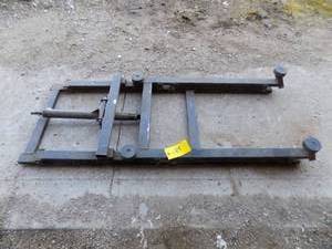lot 184 image: Lift ATV  Lawn Mower  Snowmobile 