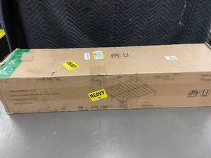 lot 6 image: 14 Inch Metal Platform Bed Frame for King Size Bed
