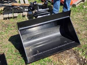 lot 5 image: 34-Inch Hydraulic Tilt Bucket for 5 Ton Excavator