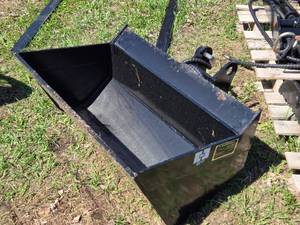 lot 13 image: 5 Ton Mini Excavator Hydraulic Tilt Bucket Attachment - 34