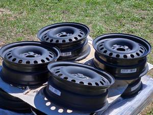 lot 43 image: Lot of 4 Black Steel Car Rims 17x6.5 with 5-120 Bolt Pattern