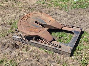 lot 61 image: Heavy Duty Holland Sliding Fifth Wheel Hitch Plate - Mount Plate Approx. 48 x 34