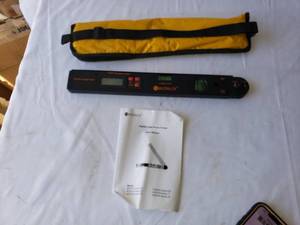 lot 85 image: Neoteck Digital Angle Level with User Manual and Carrying Case